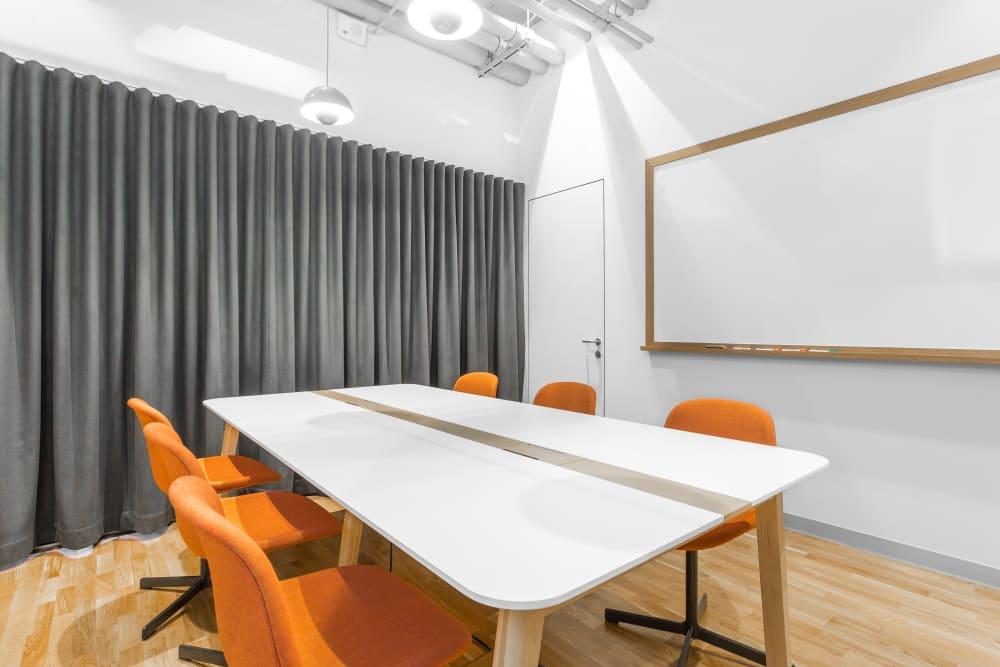 KIEV, Maidan Plaza office space - View 3 in Kyiv - internet, office_cleaning, breakout_areas
