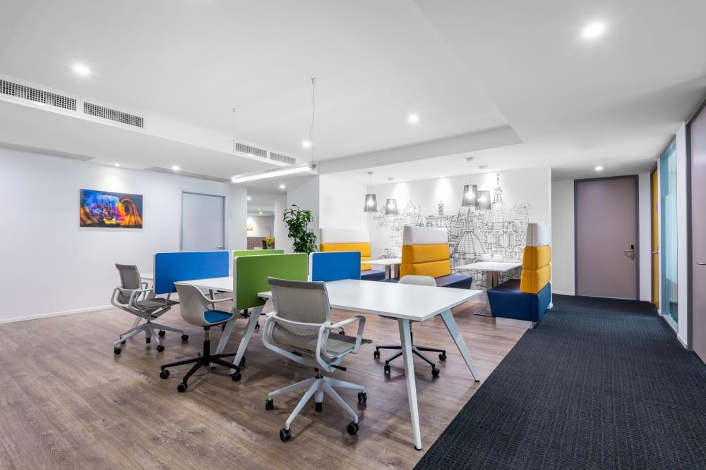 Viale Giorgio Ribotta 11 - Photo 6 Viale Giorgio Ribotta 11 office space - View 6 in Roma - internet, office_cleaning, breakout_areas