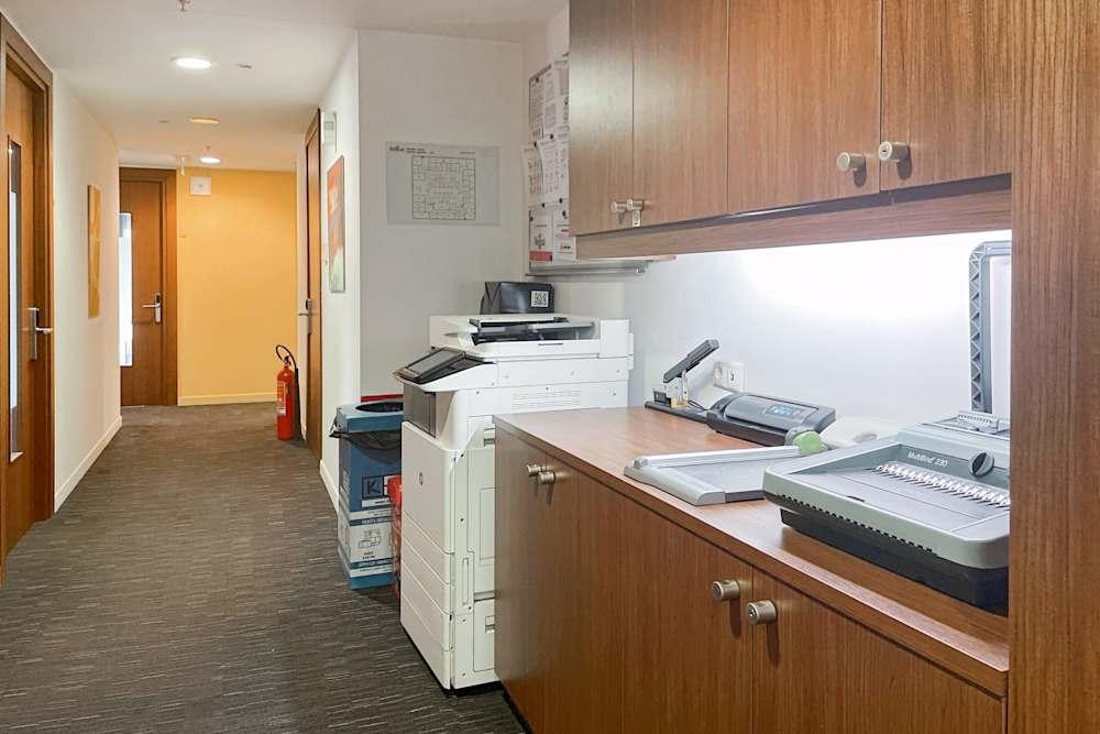 ISTANBUL, Nidakule-TRY - Office space in Kadıköy, İstanbul