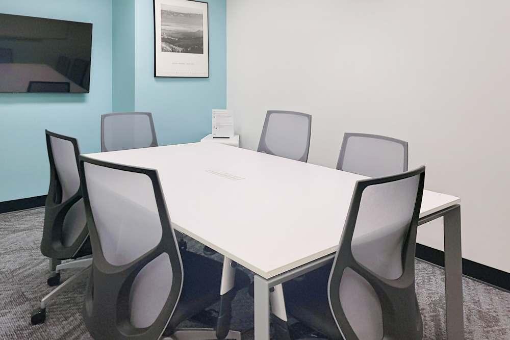 OH, Cincinnati - Summit Woods - Photo 5 OH, Cincinnati - Summit Woods office space - View 5 in Cincinnati - internet, office_cleaning, breakout_areas