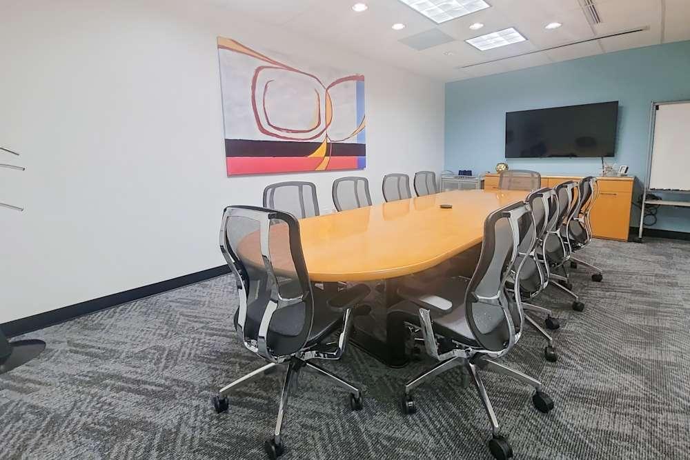 OH, Cincinnati - Summit Woods - Photo 2 OH, Cincinnati - Summit Woods office space - View 2 in Cincinnati - internet, office_cleaning, breakout_areas