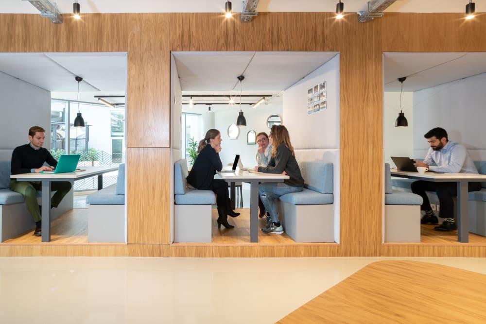 ATHENS, Spaces Green Plaza - Photo 5 ATHENS, Spaces Green Plaza office space - View 5 in Marousi - internet, office_cleaning, breakout_areas