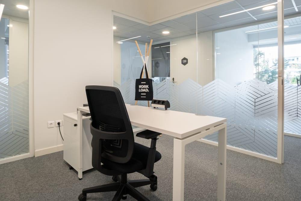ATHENS, Spaces Green Plaza - Photo 3 ATHENS, Spaces Green Plaza office space - View 3 in Marousi - internet, office_cleaning, breakout_areas