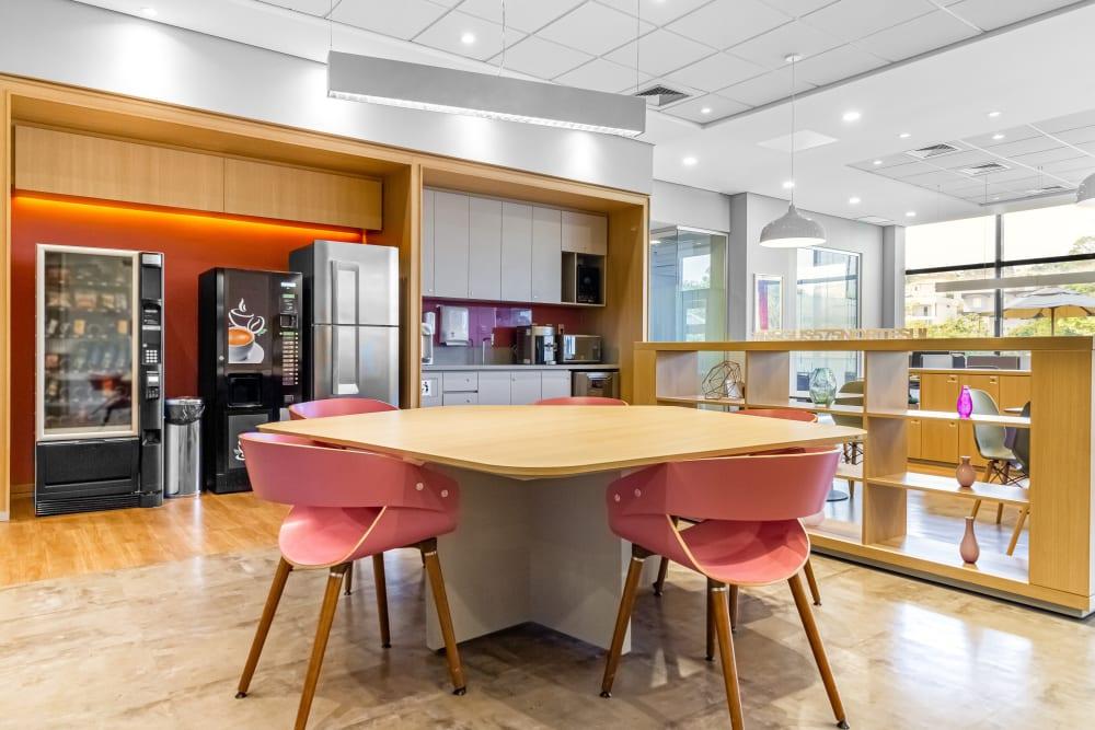 CAMPINAS, Cambui 575 Norte Sul office space - View 4 in Nova Campinas - internet, office_cleaning, breakout_areas