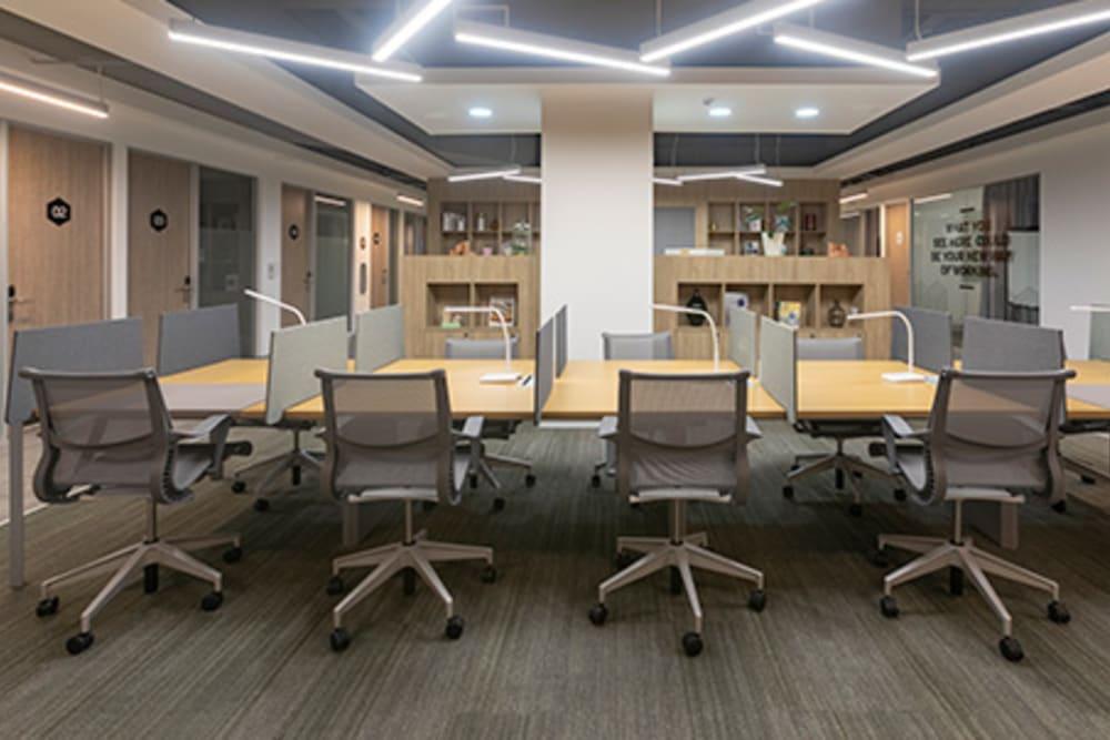 PANAMA, Panama City, Spaces Plaza 2000 - Photo 4 PANAMA, Panama City, Spaces Plaza 2000 office space - View 4 in Panamá - internet, office_cleaning, breakout_areas