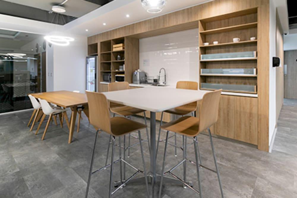 PANAMA, Panama City, Spaces Plaza 2000 - Photo 2 PANAMA, Panama City, Spaces Plaza 2000 office space - View 2 in Panamá - internet, office_cleaning, breakout_areas