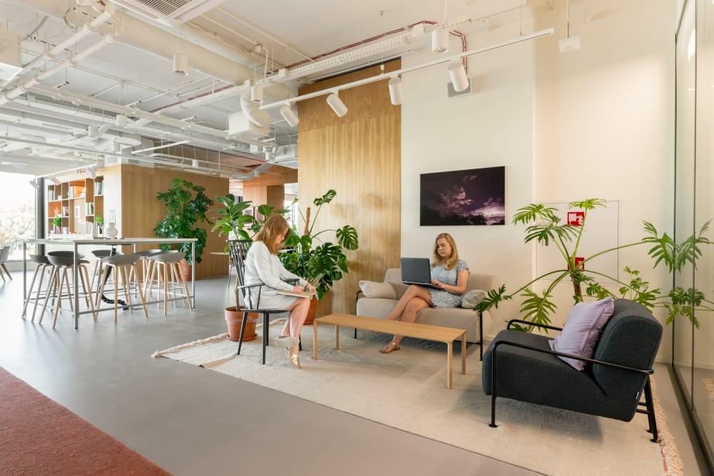 WARSAW, Spaces Marszałkowska - Photo 5 WARSAW, Spaces Marszałkowska office space - View 5 in Warszawa - internet, office_cleaning, breakout_areas