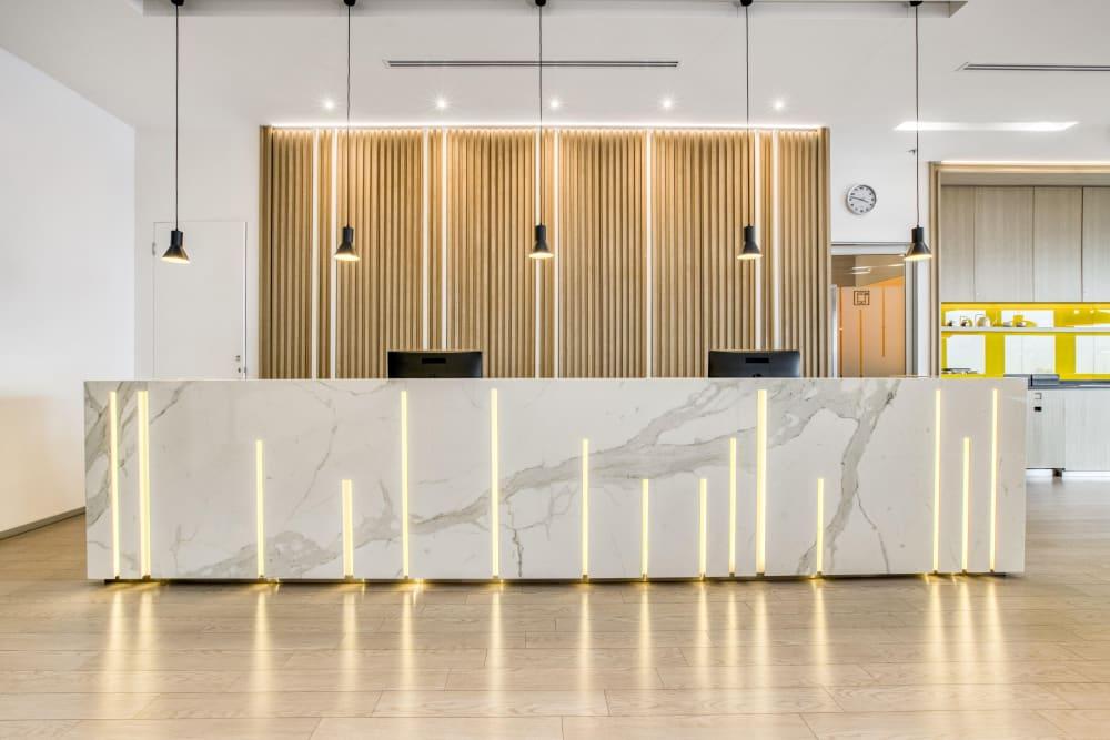 BANGKOK, Regus Singha Complex office space - View 3 in Khet Huai Khwang - internet, office_cleaning, breakout_areas