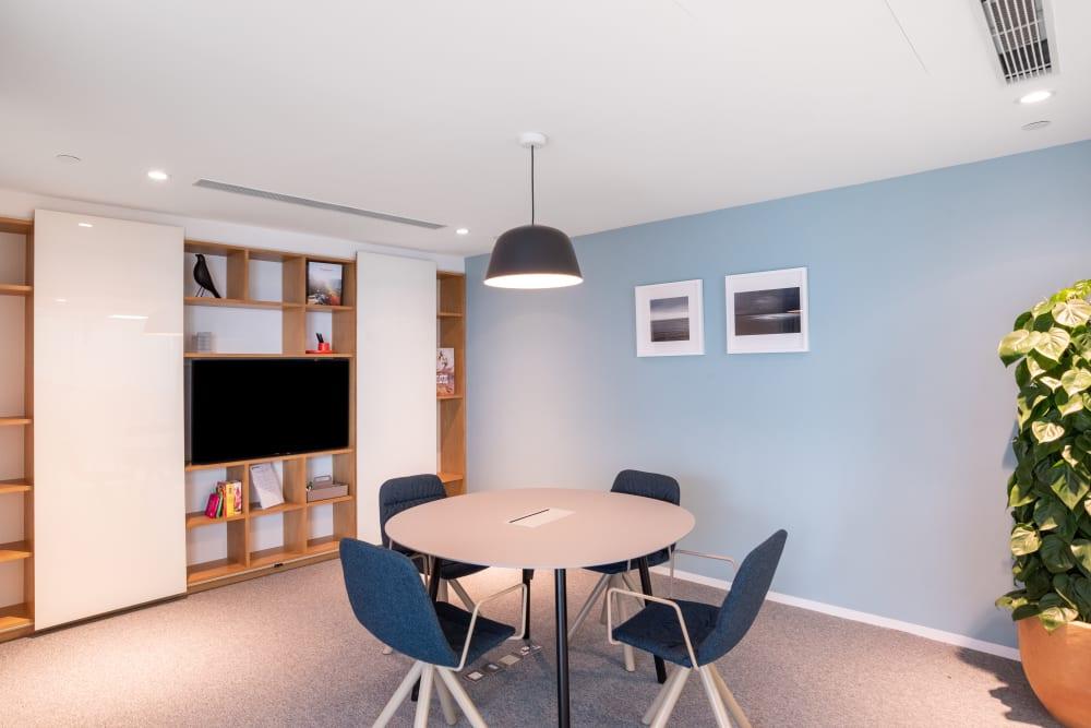 HONG KONG, Spaces Wai Yip Street - Office space in Kowloon, Kowloon