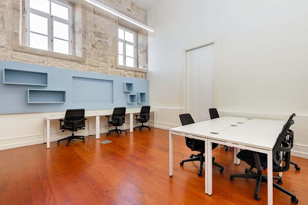Regus Porto S. Bento office space - View 5 in Porto - internet, office_cleaning, breakout_areas