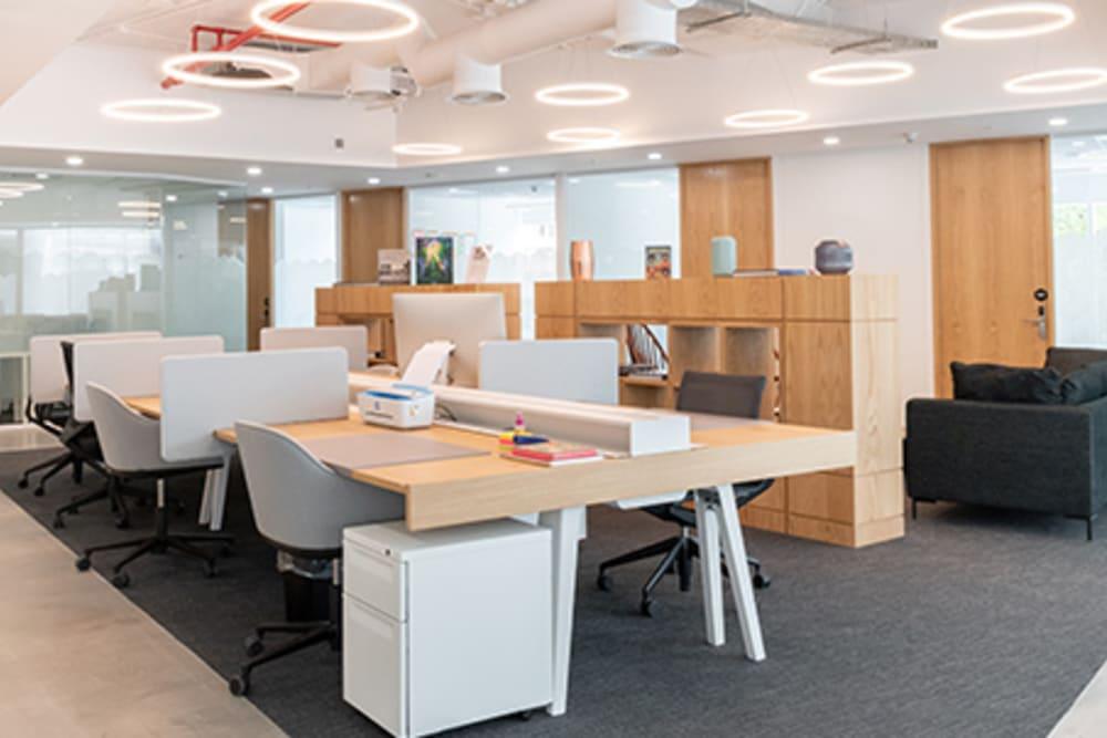 SANTIAGO, El Bosque Norte 200 office space - View 4 in Las Condes - internet, office_cleaning, breakout_areas