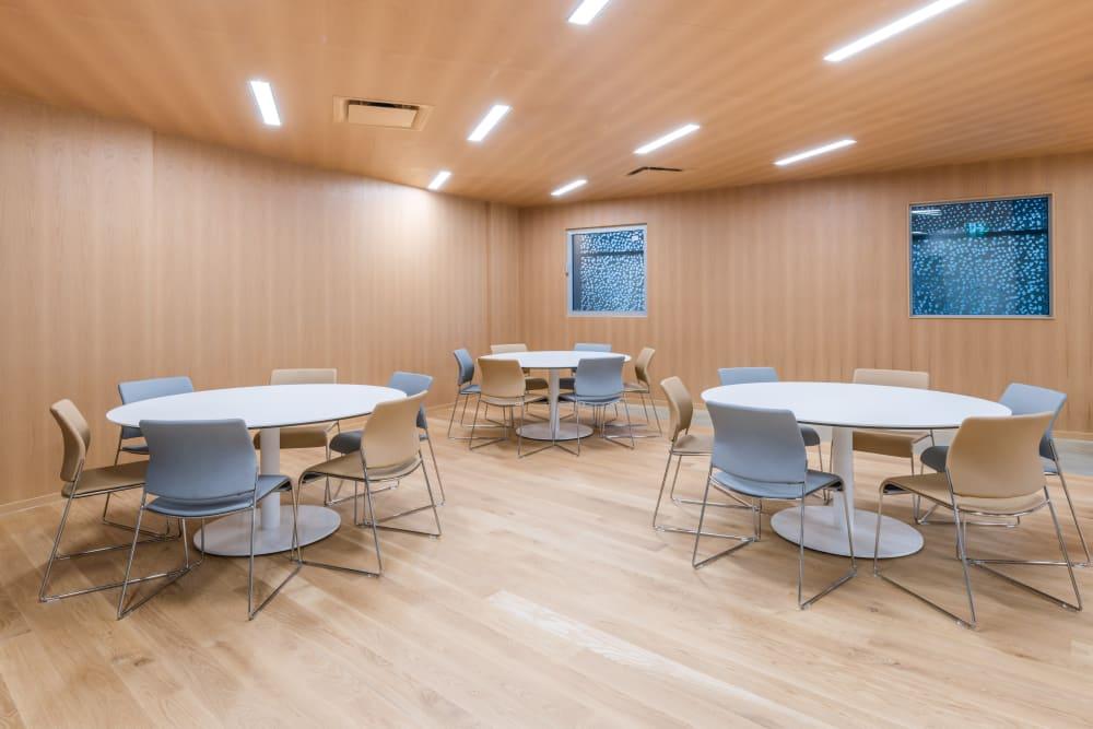 BC, Vancouver - Green Lamp - Office space in Vancouver, British Columbia