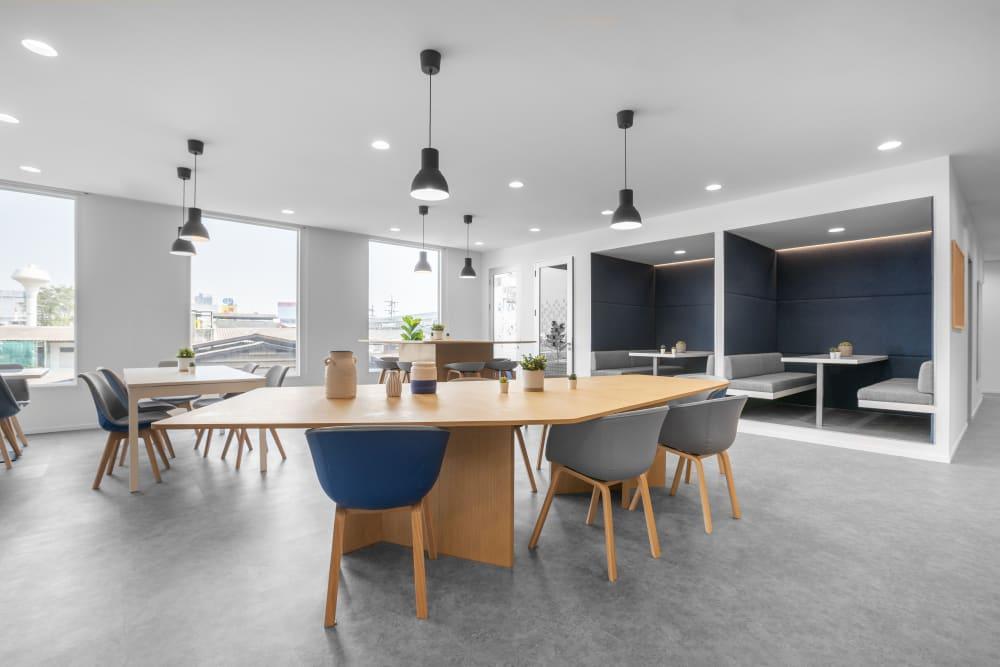 SAMUTPRAKARN HQ the Metropolis Samrong - Office space in Unknown Area