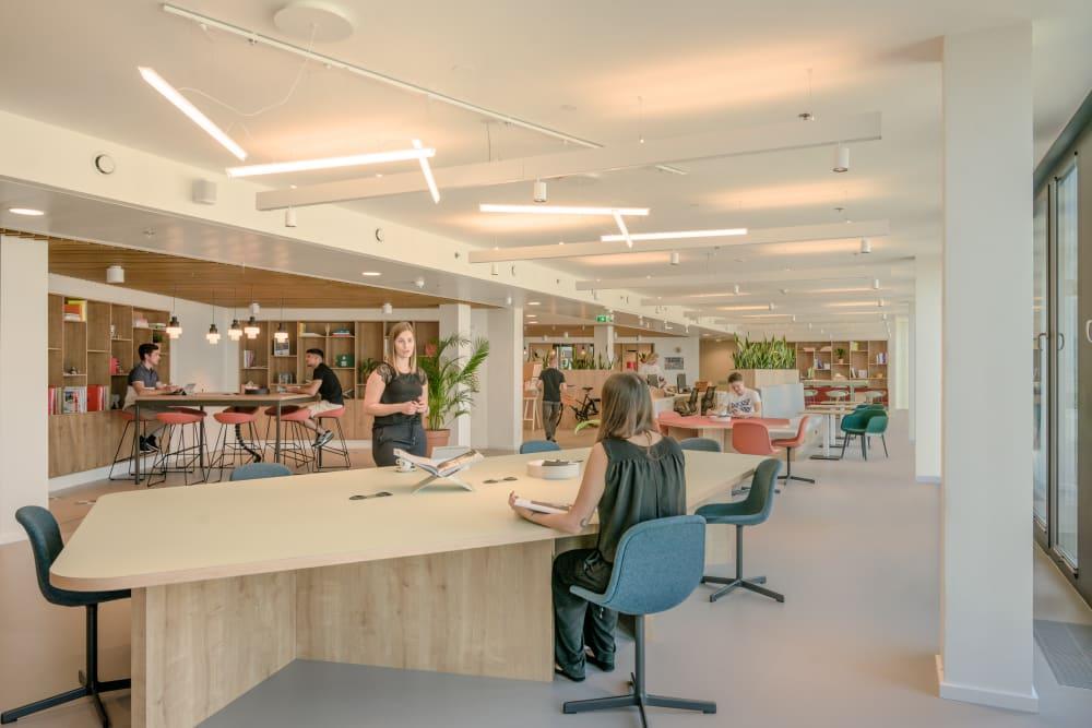 VIENNA, Spaces Icon Central Station office space - View 4 in Wien - internet, office_cleaning, breakout_areas