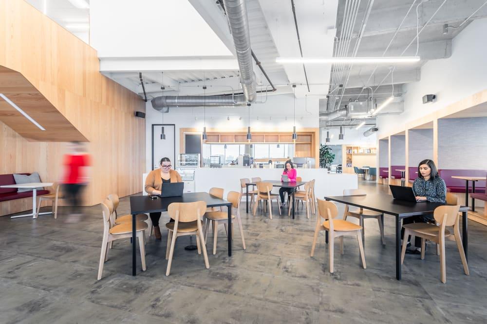 2550 Pacific Avenue office space - View 6 in Dallas - internet, office_cleaning, breakout_areas