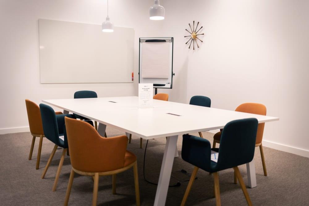 LONDON, Spaces Canary Wharf office space - View 2 in London - internet, office_cleaning, breakout_areas