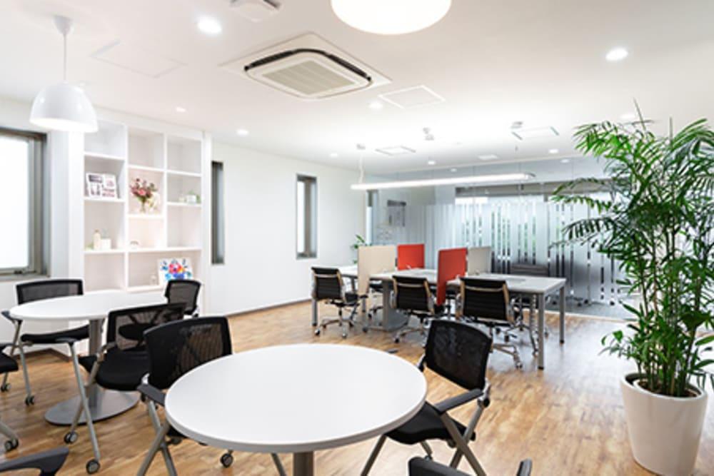 Openoffice Kagawa, Takamatsu - Photo 3 Openoffice Kagawa, Takamatsu office space - View 3 in Takamatsu - internet, office_cleaning, breakout_areas