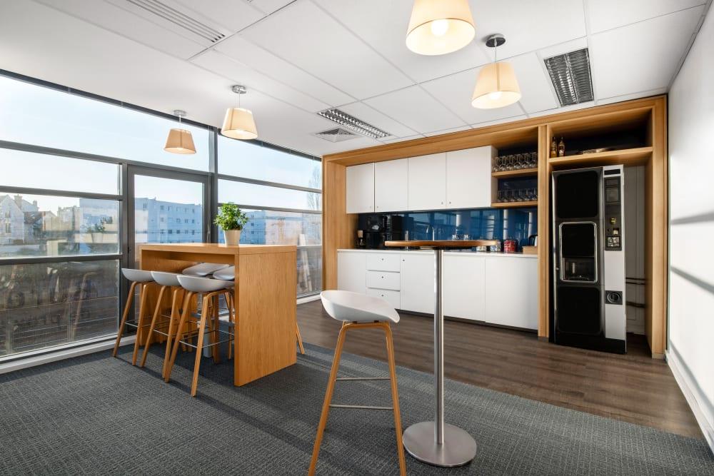 44 Rue Jean Mermoz - Photo 5 44 Rue Jean Mermoz office space - View 5 in Maisons-Laffitte - internet, office_cleaning, breakout_areas