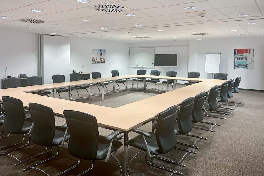 STUTTGART, Königstraße office space - View 4 in Stuttgart - internet, office_cleaning, breakout_areas