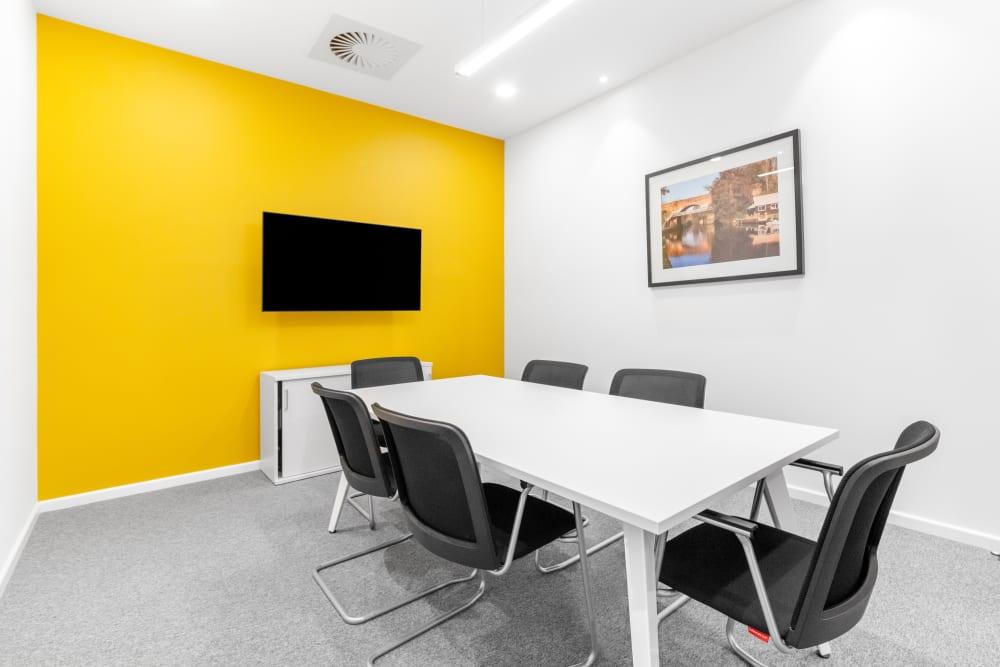 GUILDFORD, Business Park Bldg 2 - Photo 4 GUILDFORD, Business Park Bldg 2 office space - View 4 in Guildford - internet, office_cleaning, breakout_areas