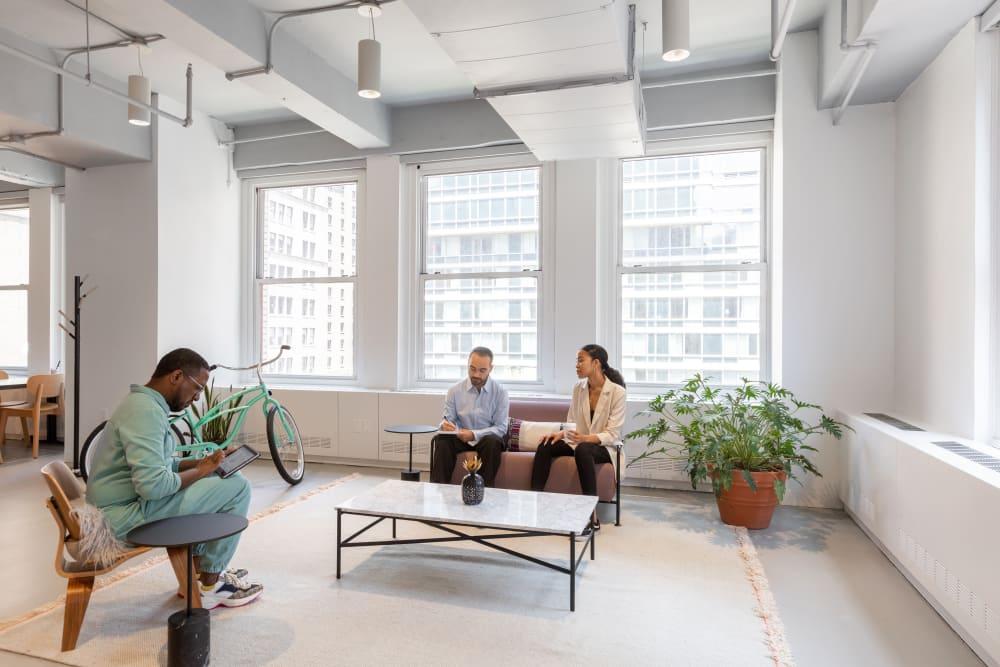 Penn Plaza - Photo 2 Penn Plaza office space - View 2 in New York - internet, office_cleaning, breakout_areas