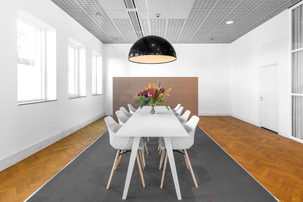 AMSTERDAM, Queens Tower office space - View 2 in Amsterdam - internet, office_cleaning, breakout_areas