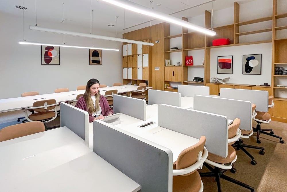 ATHENS, Spaces Solonos - Photo 2 ATHENS, Spaces Solonos office space - View 2 in Athina - internet, office_cleaning, breakout_areas