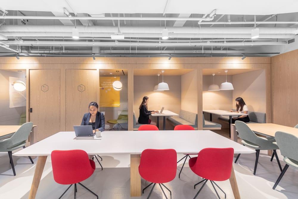 SINGAPORE, Spaces One Raffles Place office space - View 2 in Singapore - internet, office_cleaning, breakout_areas