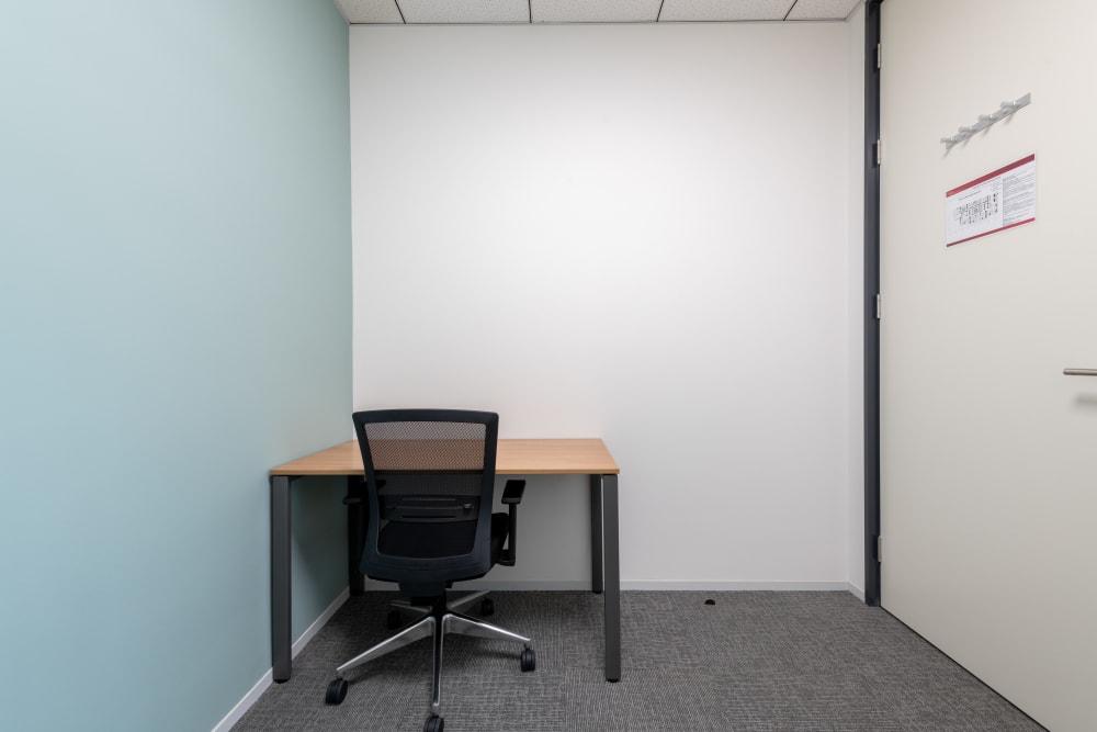 TIANJIN, Riverview Place office space - View 6 in He Dong Qu - internet, office_cleaning, breakout_areas