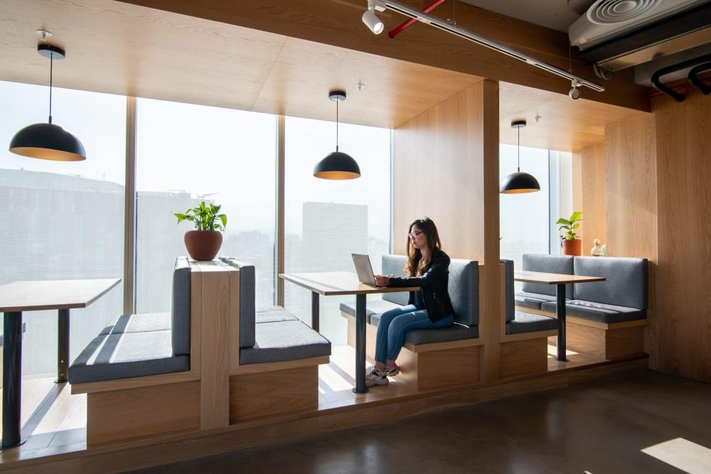 SANTIAGO DE CHILE, SPACES APOQUINDO - Photo 4 SANTIAGO DE CHILE, SPACES APOQUINDO office space - View 4 in Las Condes - internet, office_cleaning, breakout_areas