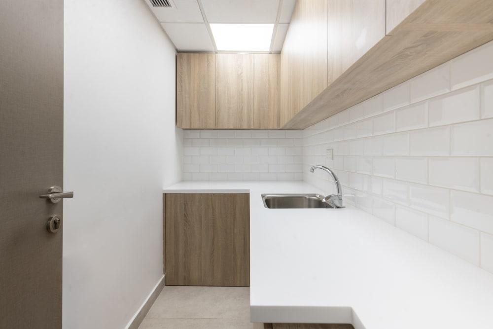 Armada Tower office space - View 6 in Amman - internet, office_cleaning, breakout_areas