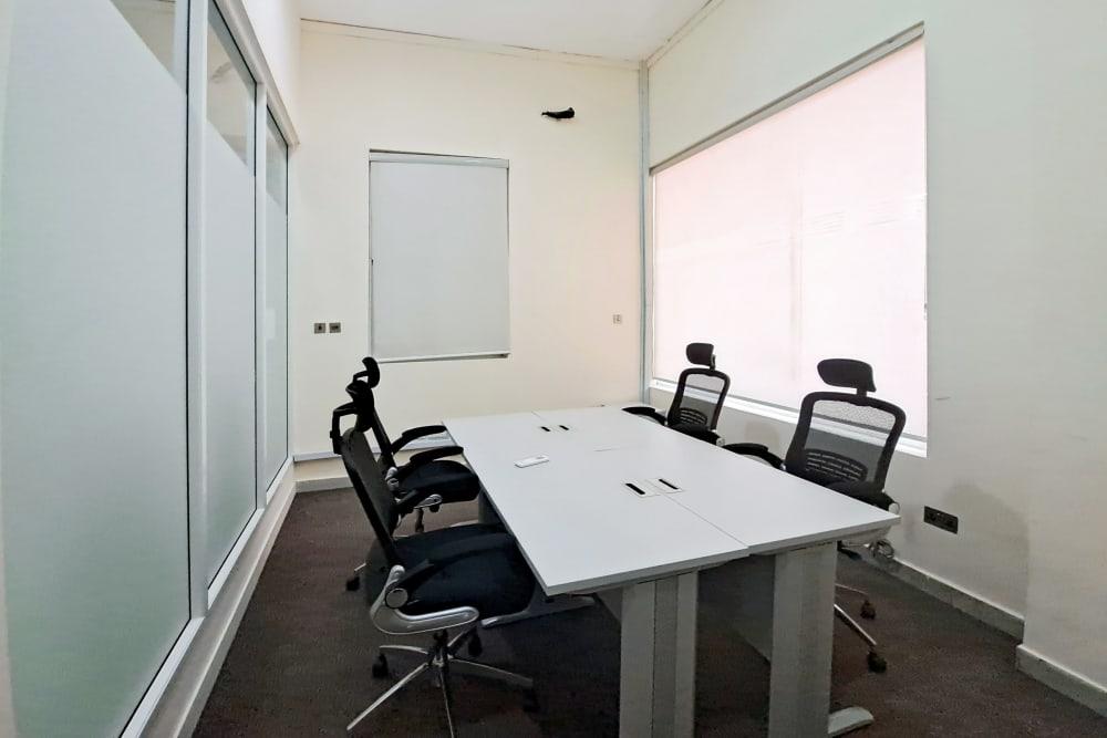 LAGOS, Lekki Admiralty office space - View 5 in Lekki - internet, office_cleaning, breakout_areas