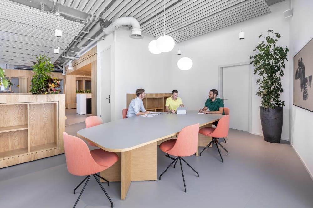 ZUG, Spaces Main Station office space - View 5 in Zug - internet, office_cleaning, breakout_areas