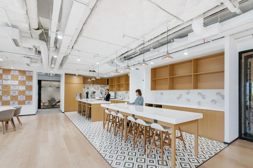 SHANGHAI, Spaces Infinitus office space - View 5 in Huang Pu Qu - internet, office_cleaning, breakout_areas