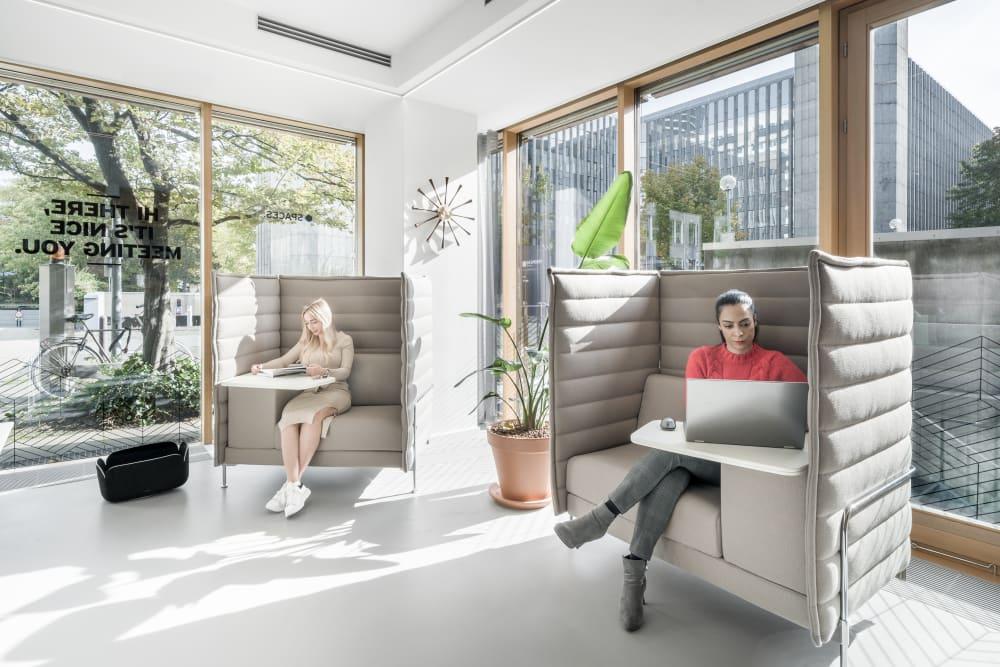 DUSSELDORF, Spaces Kennedydamm - Photo 6 DUSSELDORF, Spaces Kennedydamm office space - View 6 in Düsseldorf - internet, office_cleaning, breakout_areas