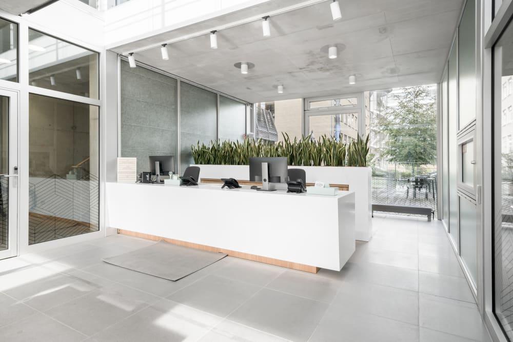 DUSSELDORF, Spaces Kennedydamm - Photo 3 DUSSELDORF, Spaces Kennedydamm office space - View 3 in Düsseldorf - internet, office_cleaning, breakout_areas