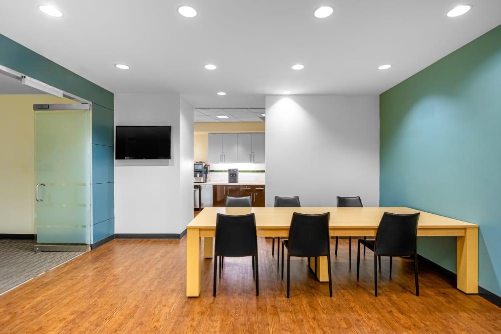 The Crescent office space - View 5 in Dallas - internet, office_cleaning, breakout_areas