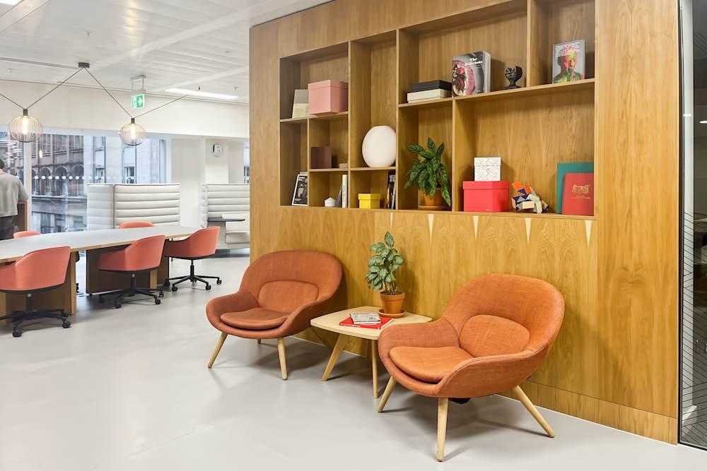 MANCHESTER, Spaces Deansgate - Photo 2 MANCHESTER, Spaces Deansgate office space - View 2 in Manchester - internet, office_cleaning, breakout_areas