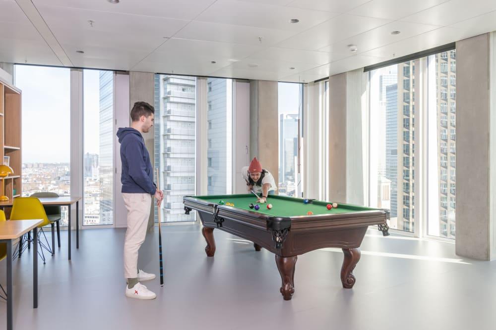 FRANKFURT, Spaces Tower One - Photo 2 FRANKFURT, Spaces Tower One office space - View 2 in Frankfurt am Main - internet, office_cleaning, breakout_areas