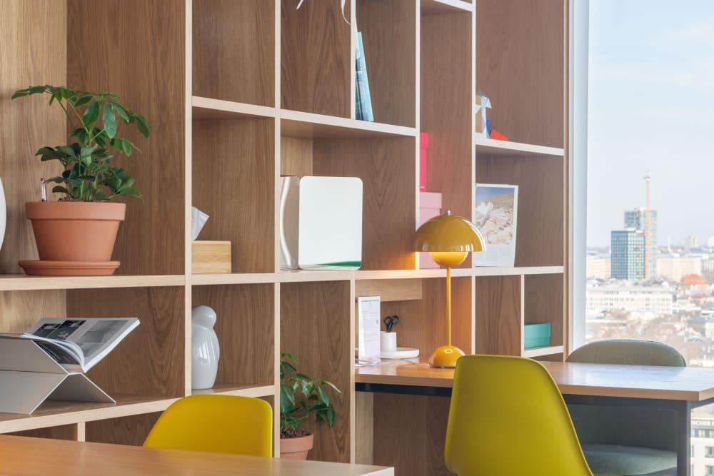 FRANKFURT, Spaces Tower One - Photo 5 FRANKFURT, Spaces Tower One office space - View 5 in Frankfurt am Main - internet, office_cleaning, breakout_areas