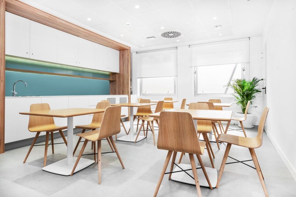 San Sebastián, Avenida De La Libertad office space - View 2 in Donostia - internet, office_cleaning, breakout_areas