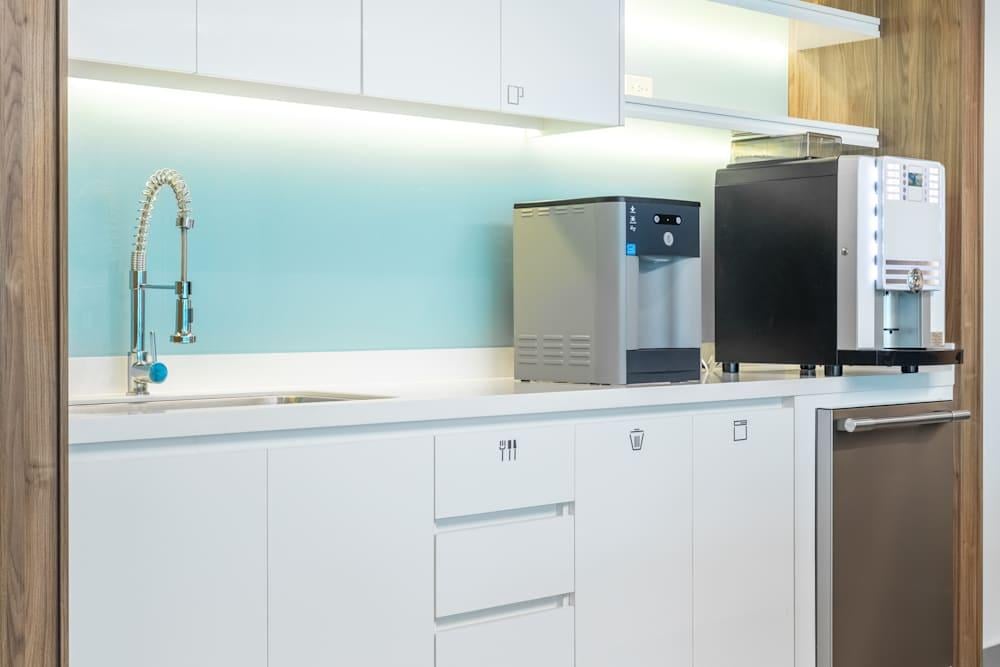 PANAMA, Panama City, Banistmo Tower office space - View 6 in Panamá - internet, office_cleaning, breakout_areas