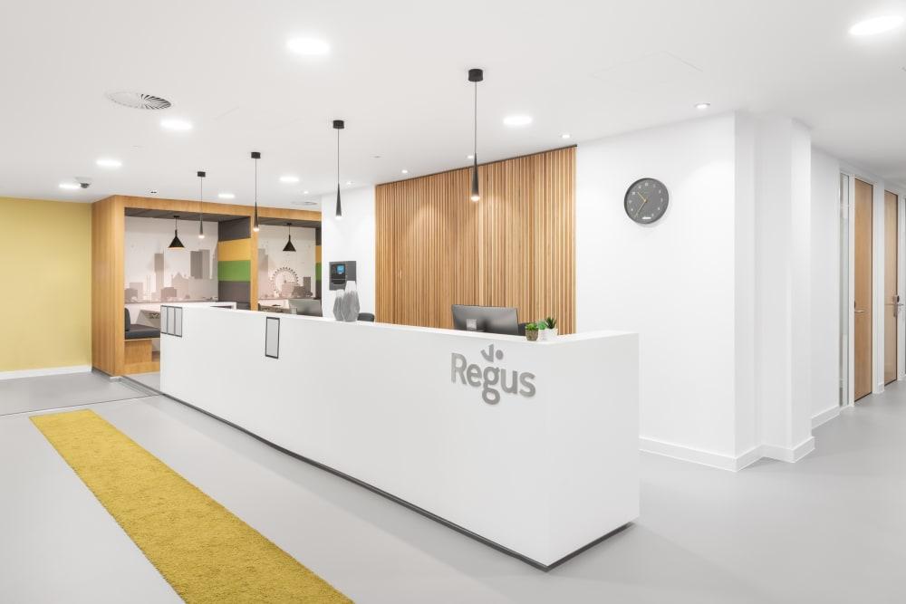 Manchester, St James Tower office space - View 2 in Manchester - internet, office_cleaning, breakout_areas