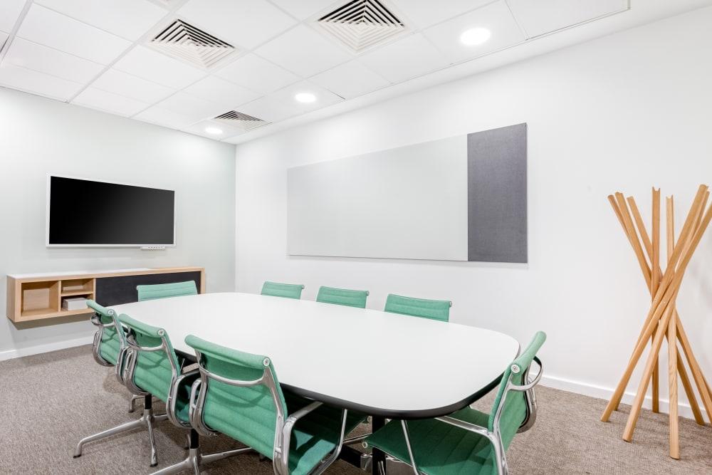 London, Sutton Point - Photo 5 London, Sutton Point office space - View 5 in Sutton - internet, office_cleaning, breakout_areas