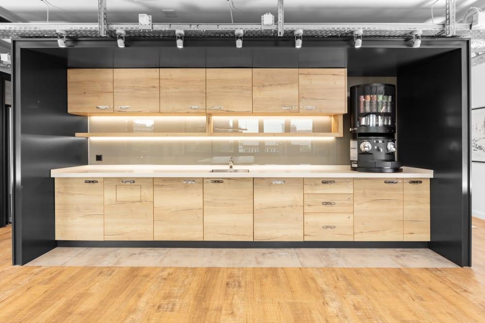 Innere Margarethenstrasse 5 office space - View 2 in Basel - internet, office_cleaning, breakout_areas