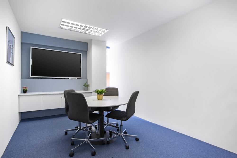 SO24 office space - View 5 in Khet Khlong Toei - internet, office_cleaning, breakout_areas