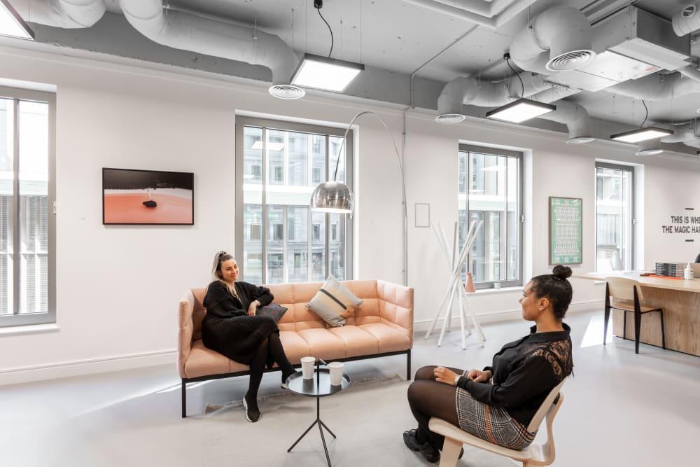 London, Spaces Bank Cannon Street office space - View 4 in London - internet, office_cleaning, breakout_areas