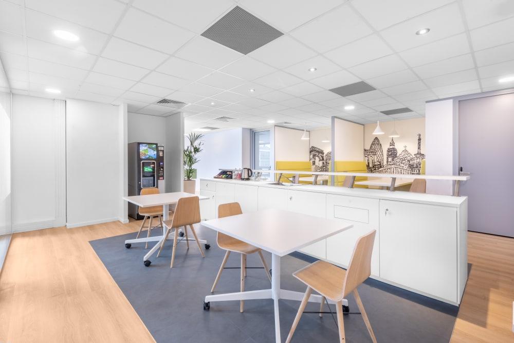 Rouen, HQ Jeanne D'Arc office space - View 3 in Rouen - internet, office_cleaning, breakout_areas