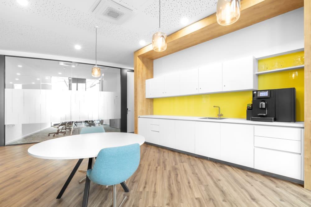 Theo 105 office space - View 5 in Düsseldorf - internet, office_cleaning, breakout_areas