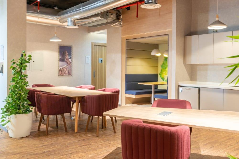 Riyadh, City Centre office space - View 3 in Riyadh - internet, office_cleaning, breakout_areas